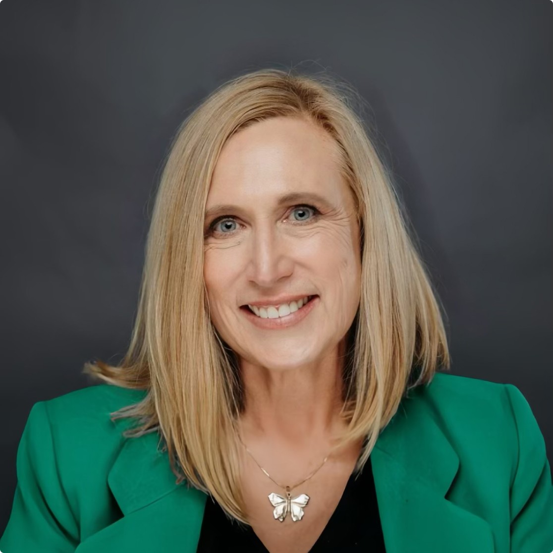 Headshot Kellee Waters