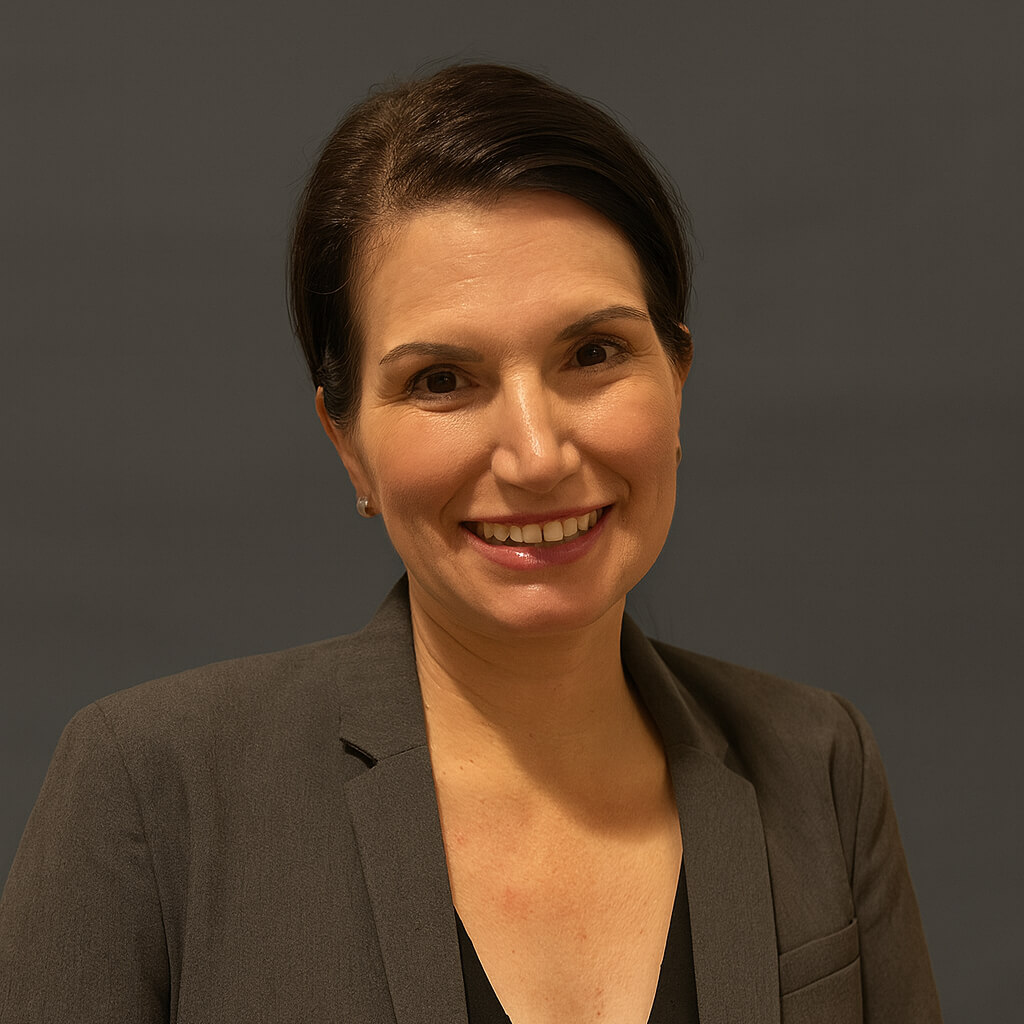 Headshot Nicole Benham